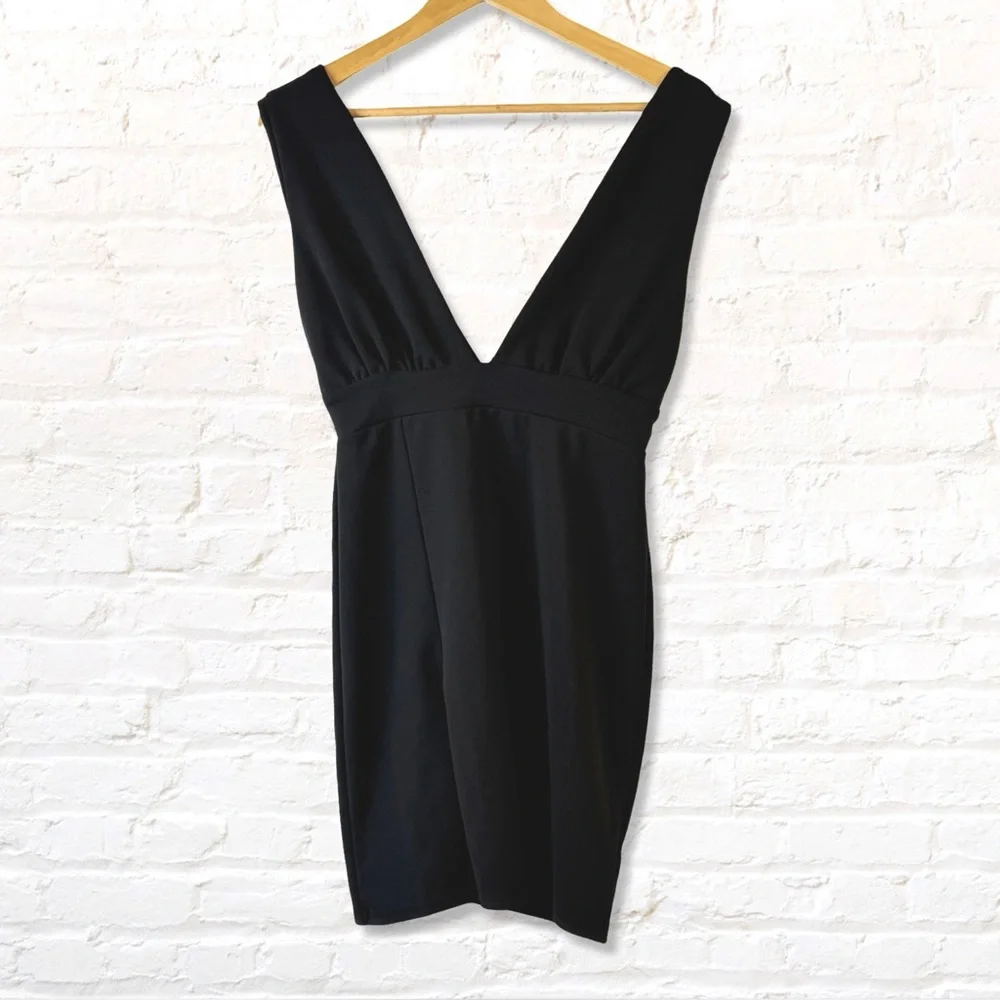 Nasty Gal Deep on Dancing Black Mini Dress Little Black Dress Size 6 NWT V neck - Picture 5 of 9